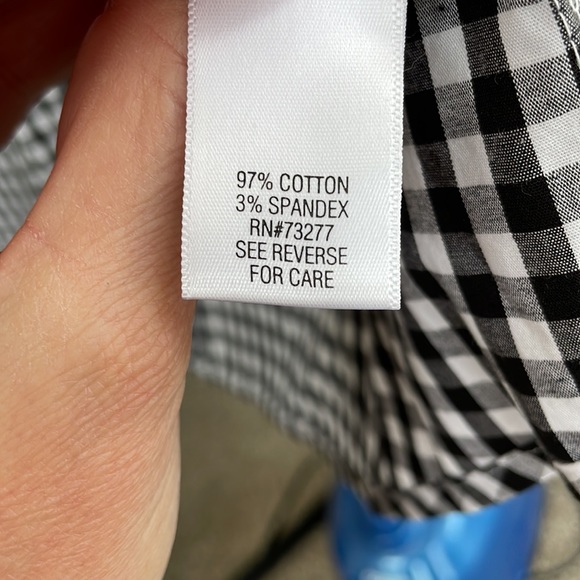 NWT- Croft & Barrow Button Down Shirt - Picture 8 of 9